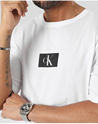 Camiseta M/Corta NM2399E-100 Calvin Klein