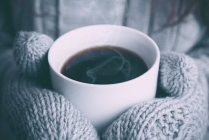 Batas de invierno: La clave para sentirte cómoda y sofisticada en casa